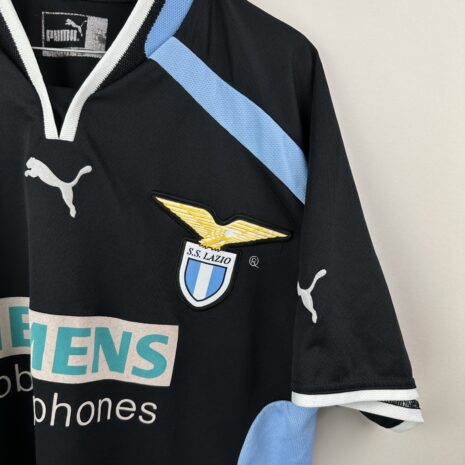 IMG_0861 Koszulka piłkarska Lazio, 2000/01 Away, stan słaby - zdarty logotyp pumy oraz trzy poważne zaciągnięcia na froncie i jedno mniejsze na rękawku.- widok dodatkowy 3