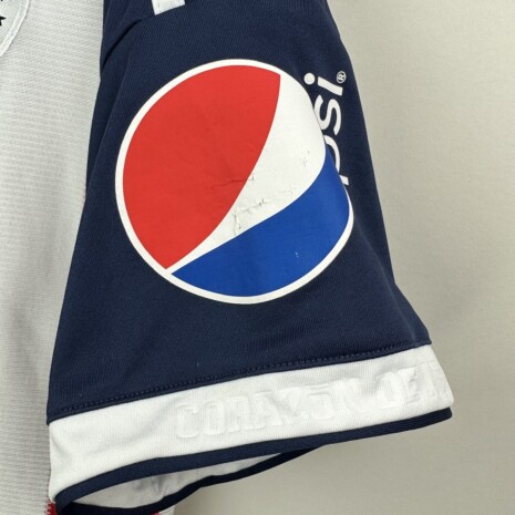 IMG_8835 Chivas De Guadalajara Fußballtrikot, 2013/14 Home, sehr guter Zustand - leicht gerissene Sponsorenaufdrucke.weitere Ansicht 5