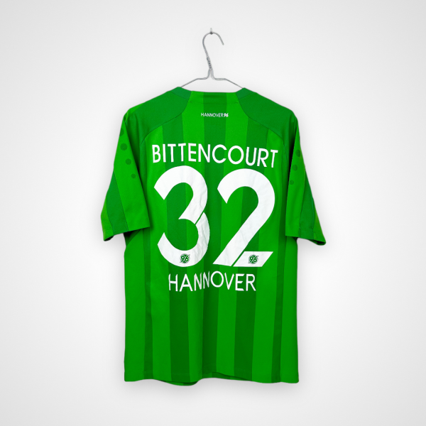 Hannover 96 football shirt, 2013/14 Away, very good condition - a few micro stitches.