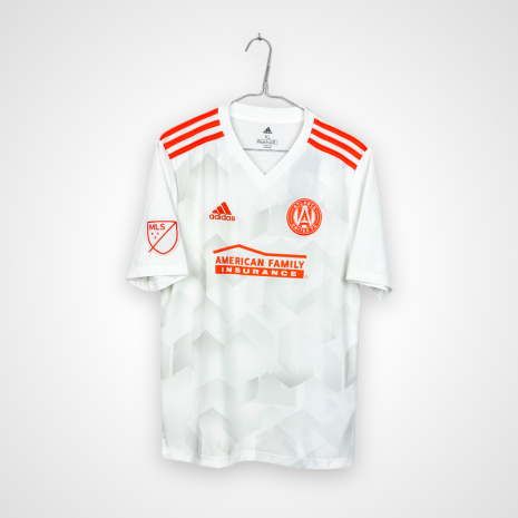 Koszulka piłkarska Atlanta United FC, 2018/19 Away, stan bnwt - koszulka nowa z metką, posiada jednak miejscowe przebarwienia materiału.