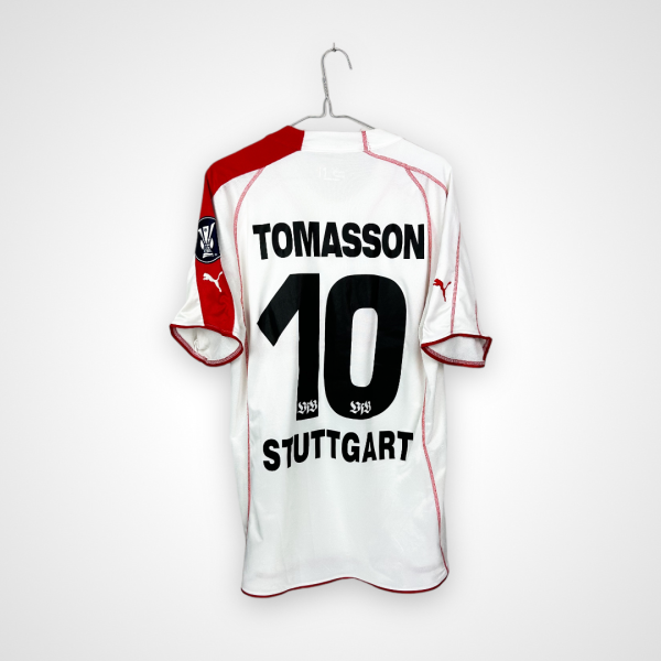 Koszulka piłkarska VFB Stuttgart, 2005/06 Home, stan dobry - sporo mikro zaciągnięć, drobne zabrudzenia na rękawku.
