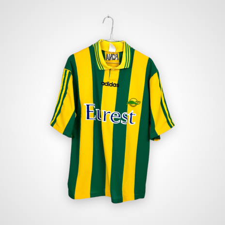 Koszulka piłkarska FC Nantes, 1996/97 Home, stan dobry - koszulka posiada kilka mikro dziurek i niewielkich plam, a materiał jest delikatnie zmechacony.