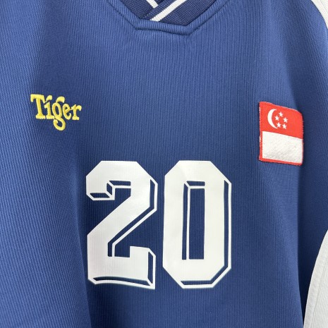 IMG_5350 Singapur Fußballtrikot, 2001 Away, ausgezeichneter Zustand - siehe extra 4