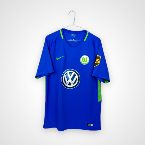 Koszulka piłkarska VFL Wolfsburg, 2017/18 Away, stan dobry - mikro plamka przy herbie oraz zabrudzenie na plecach.