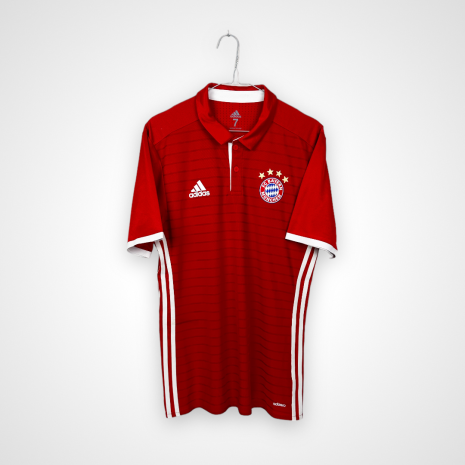 FC Bayern München Fußballtrikot, 2016/17 Home, sehr guter Zustand - ein Mikrozug am Ärmel.