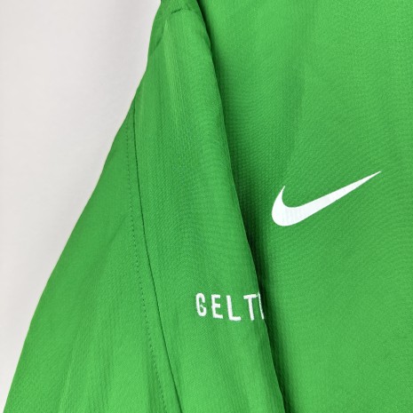 IMG_1076 Celtic FC Fußballtrikot, guter Zustand - ein paar Mikroflecken und ein Fleck auf dem Rücken - siehe extra 4