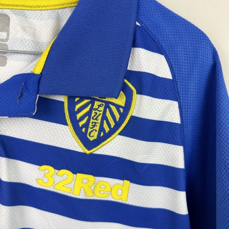 IMG_1091 Leeds United FC Fußballtrikot, sehr guter Zustand - ein paar Mikrostiche - siehe extra 3