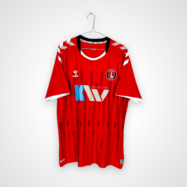Koszulka piłkarska Charlton Athletic, 2021/22 Home, stan dobry - trzy mikro zaciągnięcia na froncie, zabrudzenia oraz starta naszywka z rozmiarem.