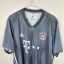 FC Bayern München Fußballtrikot, 2018/19 Dritter, sehr guter Zustand - leicht abblätternder Sponsorenaufdruck auf der Vorderseite - Nahaufnahme der Vorderseite