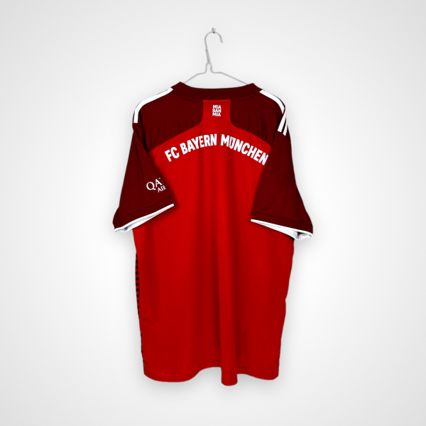 Koszulka piłkarska FC Bayern Monachium, 2021/22 Home, stan doskonały- widok z tyłu