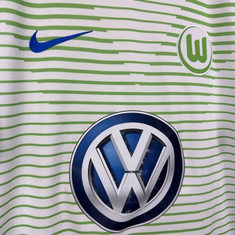 IMG_1093 Koszulka piłkarska VFL Wolfsburg, 2017/18 Home, stan bardzo dobry - nieznacznie uszkodzony nadruk sponsora na froncie.- widok dodatkowy 4