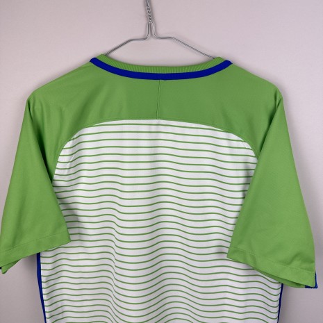 IMG_1096 Koszulka piłkarska VFL Wolfsburg, 2017/18 Home, stan bardzo dobry - nieznacznie uszkodzony nadruk sponsora na froncie.- widok dodatkowy 6