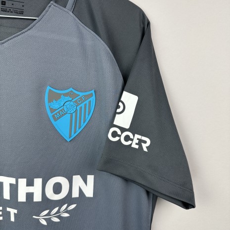 IMG_2371 Malaga CF Fußballtrikot, 2017/18 Away, sehr guter Zustand - leicht abblätterndes Wappen - siehe extra 3