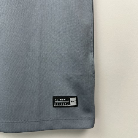 IMG_2373 Malaga CF Fußballtrikot, 2017/18 Away, sehr guter Zustand - leicht abblätterndes Wappen - siehe extra 5