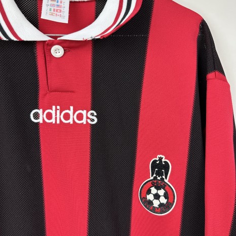 IMG_2382 OGC Nice Fußballtrikot, 1996/98 Home, sehr guter Zustand - kleiner Fleck am Kragen - siehe extra 3