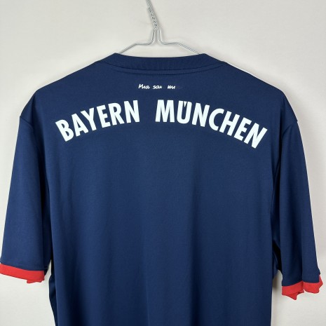 IMG_2867 FC Bayern Munich football jersey, 2017/18 Away, very good condition - slightly damaged sticker on neck.- view extra 5