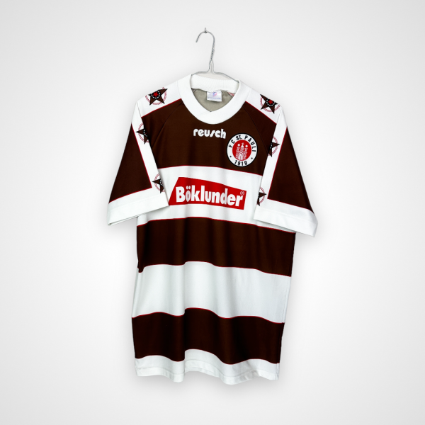 ST. Pauli 1995/96, Home, very good condition - pull on front.