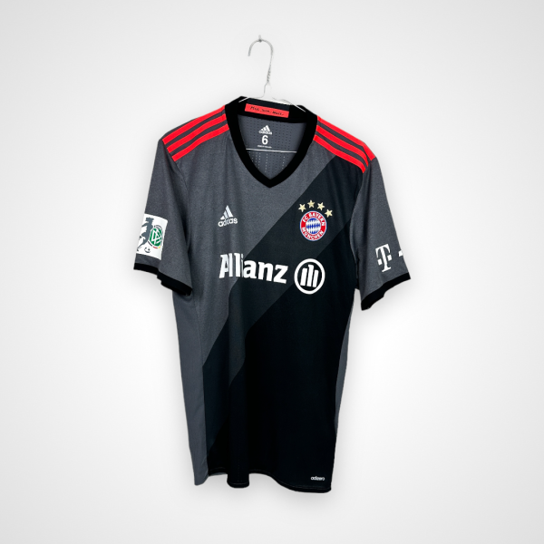 Koszulka piłkarska FC Bayern Monachium, 2016/17 Away, stan doskonały