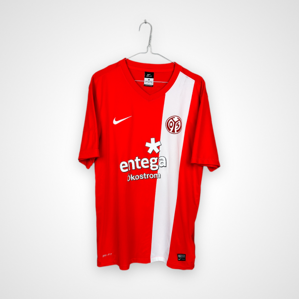 Koszulka piłkarska FSV Mainz 05, 2013/14 Home, stan dobry - dwa nieznaczne zabrudzenia, na froncie i na plecach oraz nieznacznie popękany nadruk.- widok z tyłu
