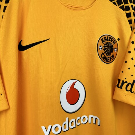 IMG_6403 Kaizer Chiefs Fußballtrikot, 2017/18 Heimtrikot, Zustand: einwandfrei – weitere Ansicht 4