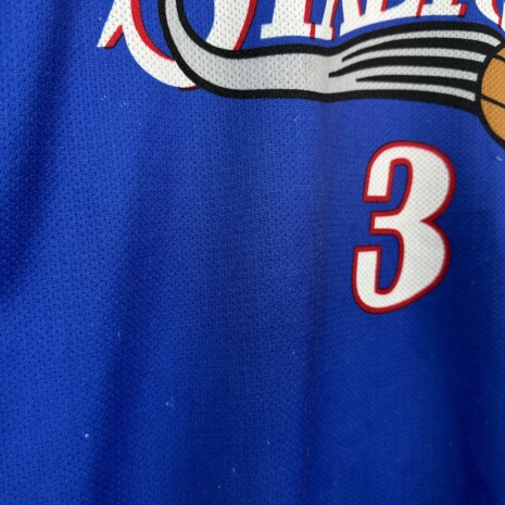 IMG_7799 Philadelphia 76'ers Fußballtrikot, Alternate, guter Zustand - es gibt eine ganze Reihe von Mikrostichen auf dem Trikot - siehe extra 4