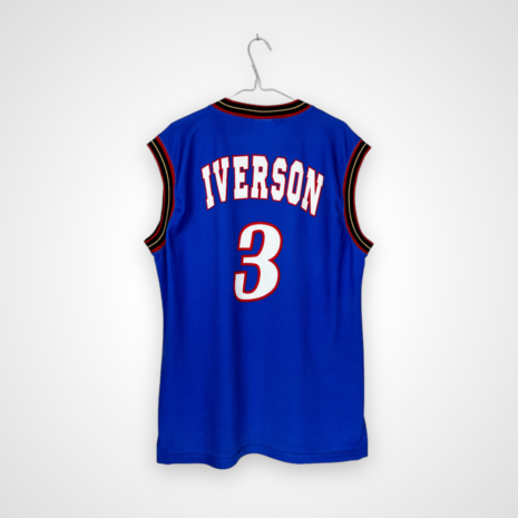 Philadelphia 76'ers Fußballtrikot, Alternate, guter Zustand - es gibt eine ganze Reihe von Mikrostichen auf dem Trikot.