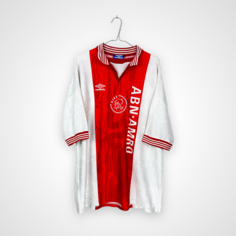 Koszulka piłkarska AFC Ajax, 1996/97 Home, stan bardzo dobry - mikro dziurka na froncie oraz niewielkie zaciągnięcie na rękawku.
