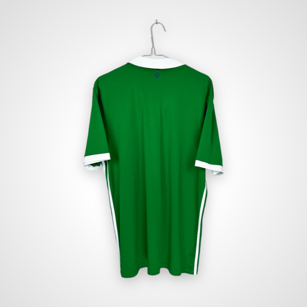 Koszulka piłkarska Irlandia Północna, 2018/20 Home, stan doskonały- widok z tyłu