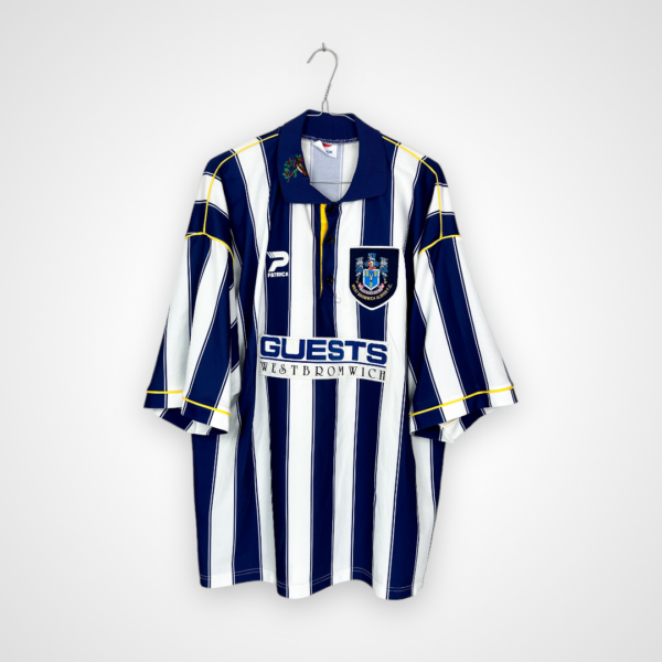 Koszulka piłkarska West Bromwich Albion, 1995/96 Home, stan bardzo dobry - kilka mikro zaciągnięć.