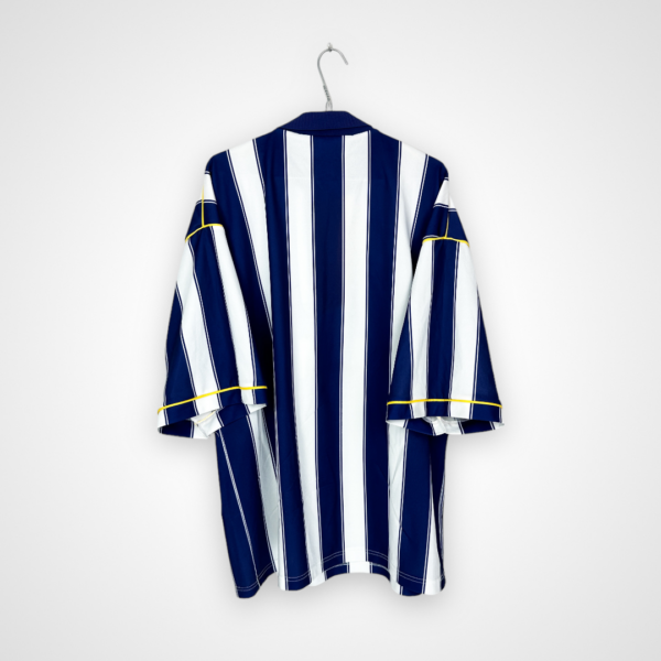 Koszulka piłkarska West Bromwich Albion, 1995/96 Home, stan bardzo dobry - kilka mikro zaciągnięć.- widok z tyłu