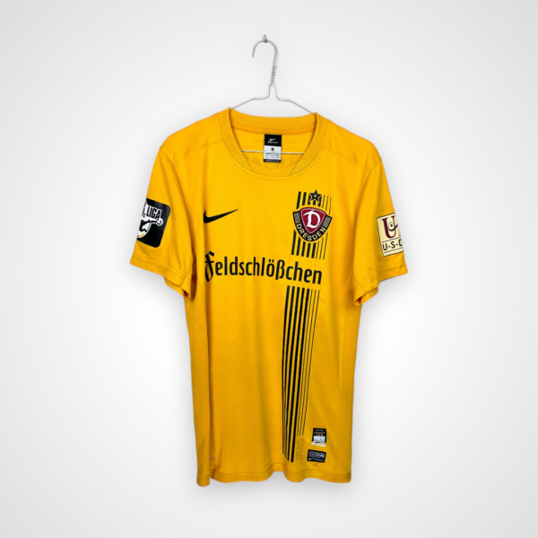 Koszulka piłkarska Dynamo Drezno, 2014/15 Home, stan bardzo dobry - mikro zabrudzenie na plecach.- widok z tyłu