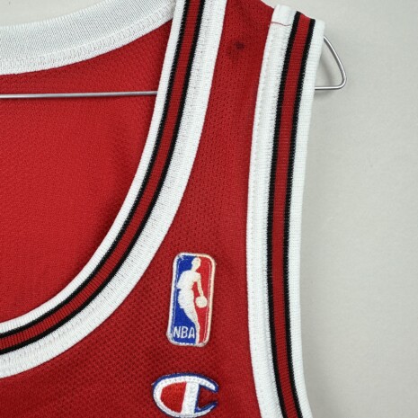 IMG_5130 Chicago Bulls Fußballtrikot, Auswärts, sehr guter Zustand - zwei kleine Flecken auf den Schultern.weitere Ansicht 3