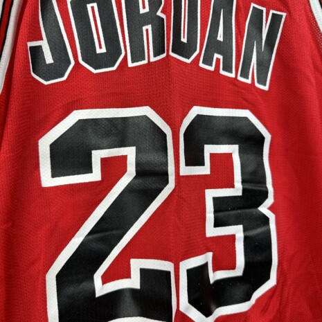 IMG_5135 Chicago Bulls Fußballtrikot, Away, sehr guter Zustand - zwei kleine Flecken auf den Schultern - siehe extra 8
