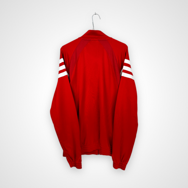 Koszulka piłkarska FC Bayern Monachium, 2013/14, stan bardzo dobry - dwa drobne zabrudzenia oraz jedno mikro zaciągnięcie na froncie.- widok z tyłu