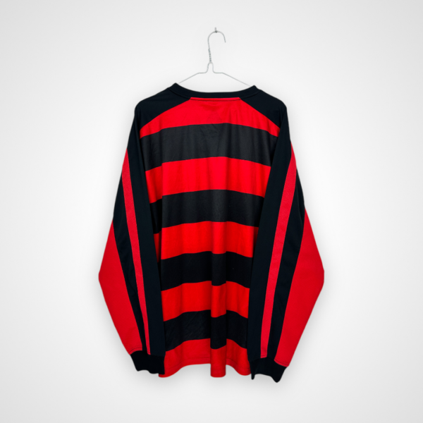 Koszulka piłkarska Queens Park Rangers, 2006/07 Away, stan bardzo dobry - kilka mikro zaciągnięć na froncie, jedno na plecach oraz brak nalepki z rozmiarem na