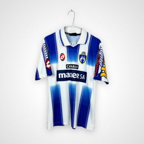 Koszulka piłkarska Lech Poznań, 2002/03 Home, stan dobry - znacznie popękany nadruk sponsora na froncie oraz mikro zaciągnięcie na plecach.