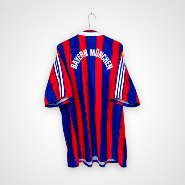 Koszulka piłkarska FC Bayern Monachium, 1995/97 Home, stan dobry - sporo mikro zaciągnięć.- widok z tyłu