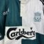 Koszulka piłkarska Liverpool FC, 1995/96 Away, stan bardzo dobry - jedno mikro zaciągnięcie na froncie.- widok dodatkowy 4