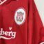 Koszulka piłkarska Liverpool FC, 1996/98 Home, stan bardzo dobry - jedno mikro zaciągnięcie na froncie.- widok dodatkowy 3