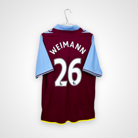 Aston Villa Fußballtrikot, 2012/13 Home, zufriedenstellender Zustand - rissiger Herstelleraufdruck auf den Schultern und Sponsoraufdruck auf der Vorderseite, abgeriebener Stoff am unteren Rand des Trikots