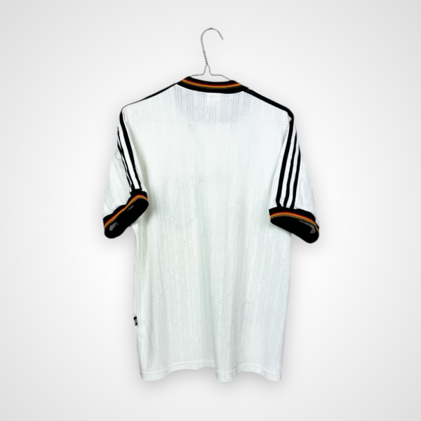 Koszulka piłkarska Niemcy, 1996/98 Home, stan bardzo dobry - mikro plamka na rękawku oraz miejscami występujące mikro zaciągnięcia.- widok z tyłu