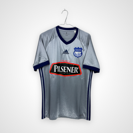 Koszulka piłkarska Emelec, 2017 Away, stan dobry - drobne pęknięcia na nadruku sponsora oraz kilka nieznacznych zabrudzeń, zaciągnięć oraz zmechaceń materiału.