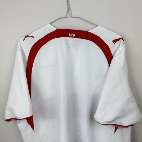 IMG_5444 VFB Stuttgart Fußballtrikot, 2006/07 Home, sehr guter Zustand - leicht eingerissener Sponsorenaufdruck auf der Vorderseite - siehe extra 6