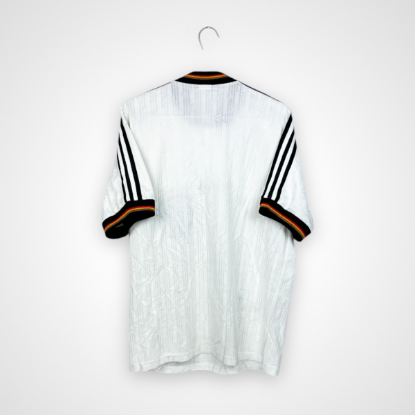 Koszulka piłkarska Niemcy, 1996/98 Home, stan dobry - jedno drobne zabrudzenie na froncie oraz zauważalna ilość mikro zaciągnięć zarówno z przodu jak i z tyłu