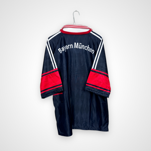 Koszulka piłkarska FC Bayern Monachium, 1997/99 Home, stan bardzo dobry - dwa mikro zaciągnięcia.- widok z tyłu