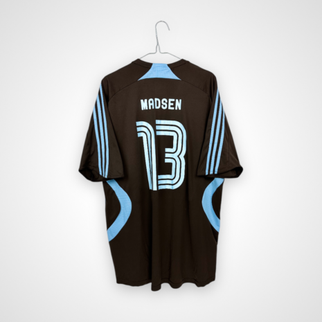 Koszulka piłkarska Brondby IF, 2008/09 Away, stan dobry - brak nalepki 'climacool', nieznacznie zabrudzony nadruk sponsora oraz delikatnie popękany nadruk na