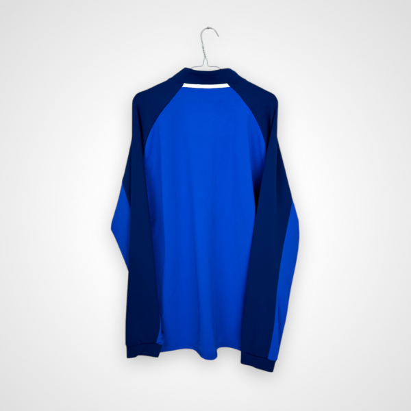 Koszulka piłkarska Rangers FC, 2021/22, stan bardzo dobry - nieznacznie zmechacony materiał w jednym miejscu.- widok z tyłu