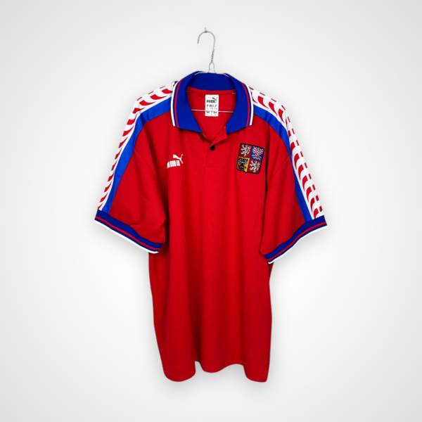 Koszulka piłkarska Czechy, 1996/98 Home, stan bardzo dobry - trzy mikro zaciągnięcia.