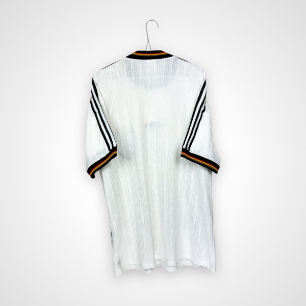 Koszulka piłkarska Niemcy, 1996/98 Home, stan bardzo dobry - miejscami nieznacznie zżółknięty materiał.- widok z tyłu