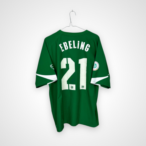 VFL Wolfsburg Fußballtrikot, 2005/06 Home, guter Zustand - leicht beschädigter Sponsorenaufdruck auf der Vorderseite.